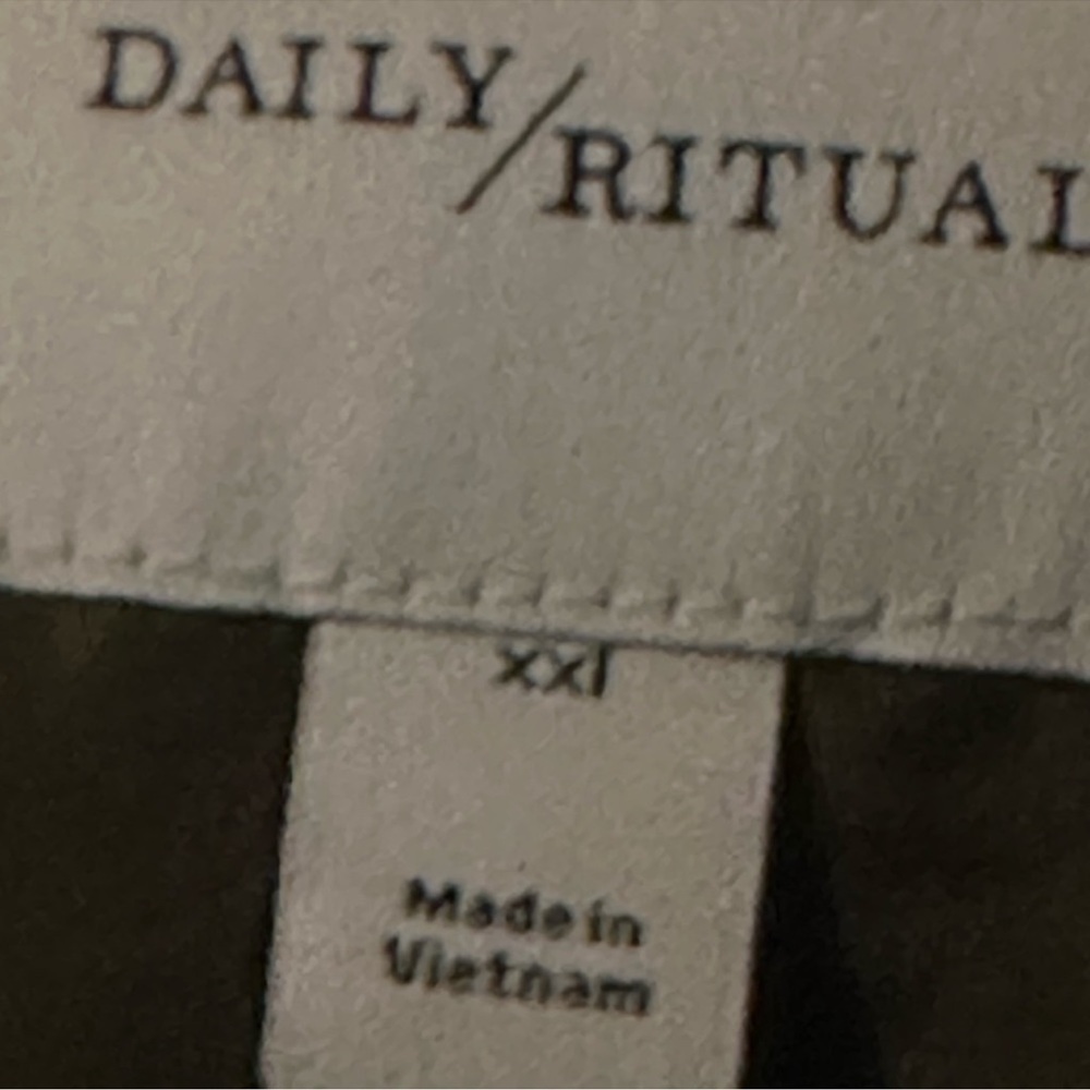 Dialy Ritual Puffer - Picture 4 of 6